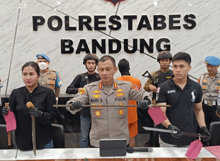 Sat Reskrim Polrestabes Bandung Tangkap Satu Orang Yang Melakukan Pengoroyokan Pasca Bentrok Dengan Ormas