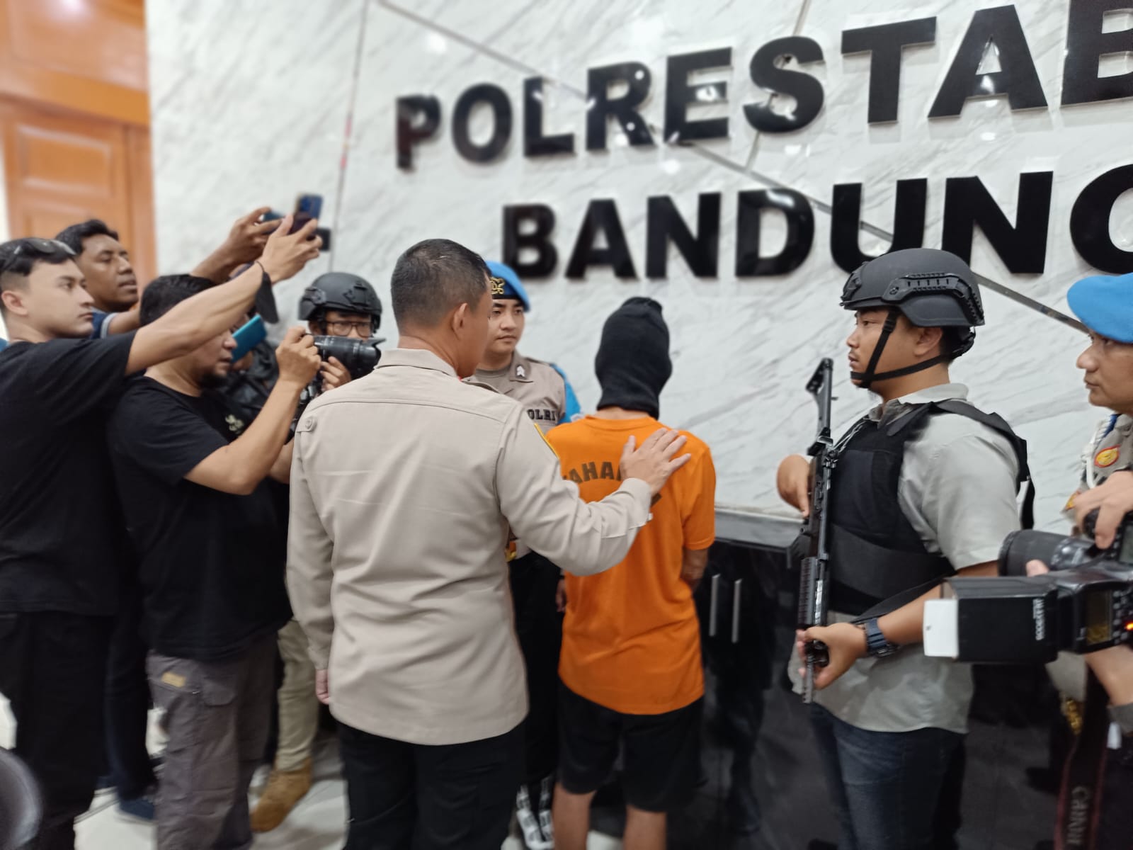 Sat Reskrim Unit PPA Polrestabes Bandung Tangkap Kakek Bejat 72 Tahun Setubuhi Gadis Tuna Grahita.