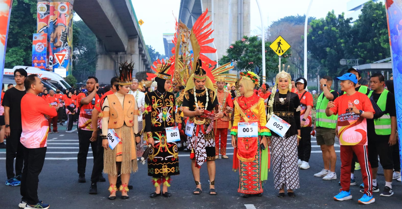 Kapolri Buka Bhayangkara Fun Walk 2024: Bersama Bergerak Untuk Persatuan