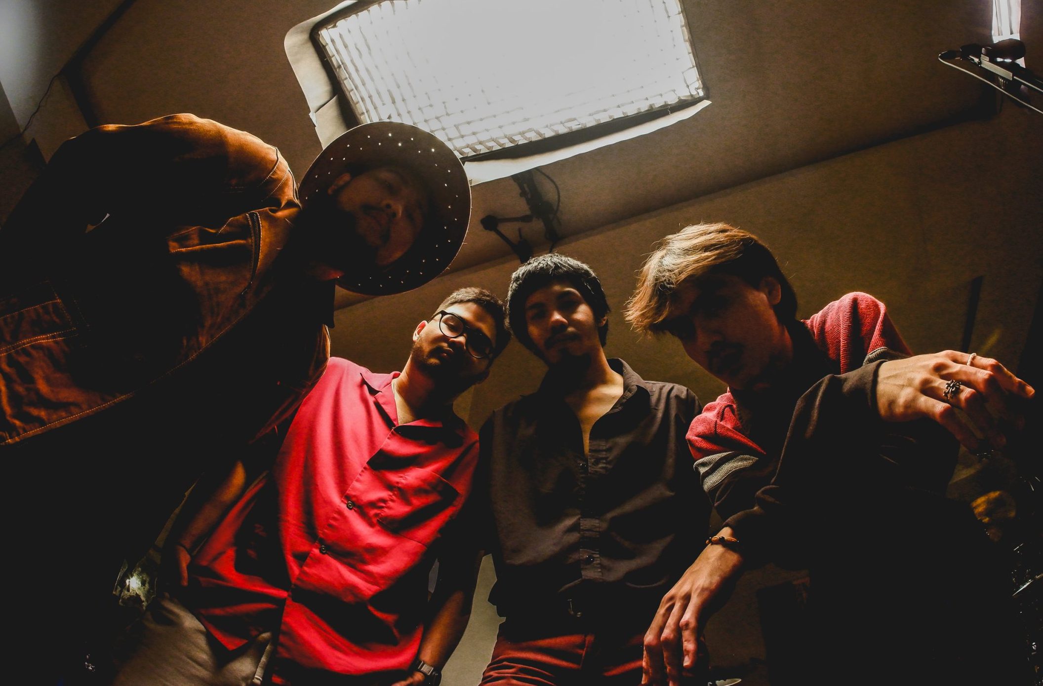 Burgundy Rilis Lagu Rock Anthem “No Regrets”