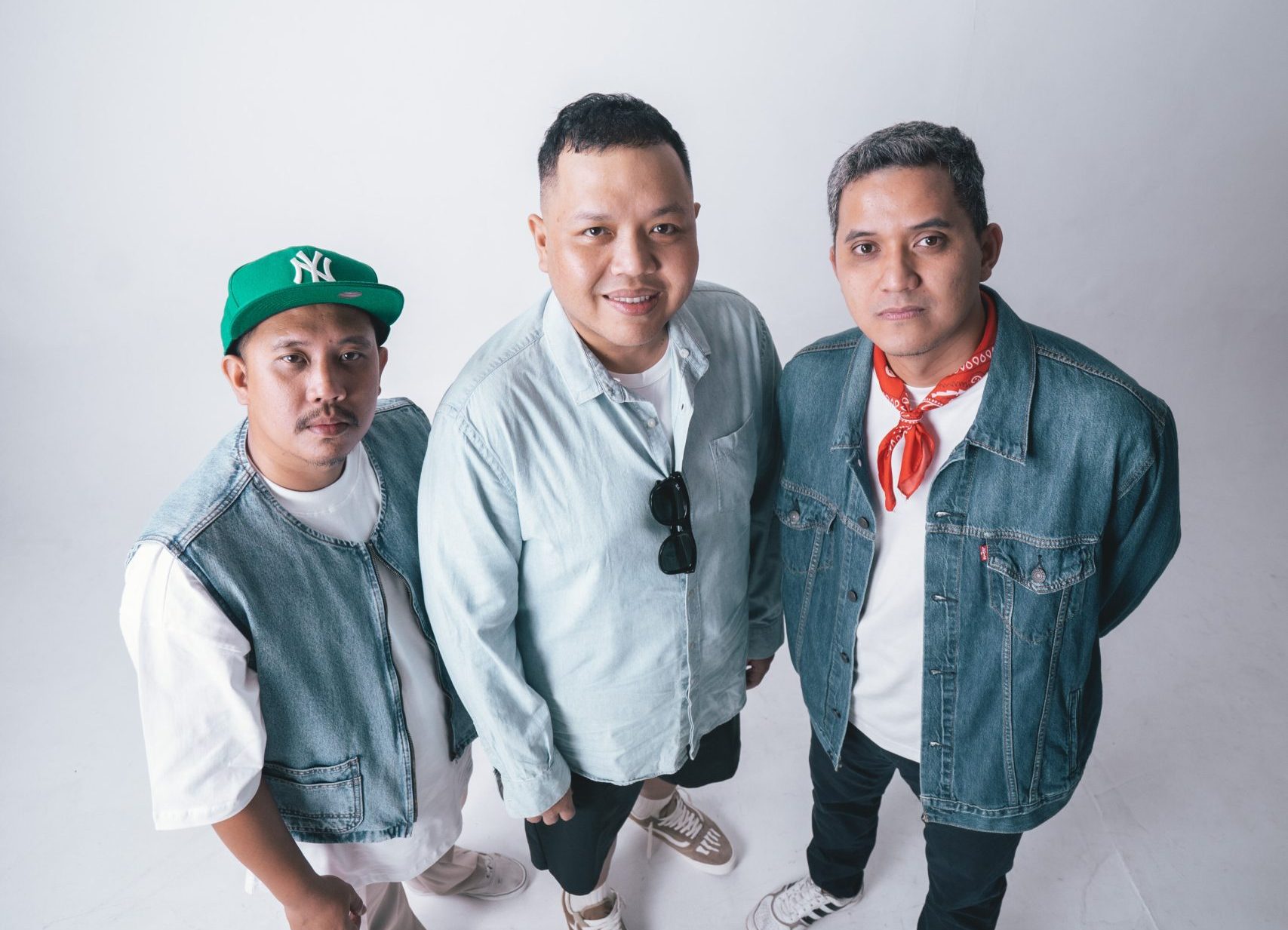 MENGGILA lagu baru R2 RHYTHM dengan nuansa Pop, R&B, dan Hip-hop khas !!