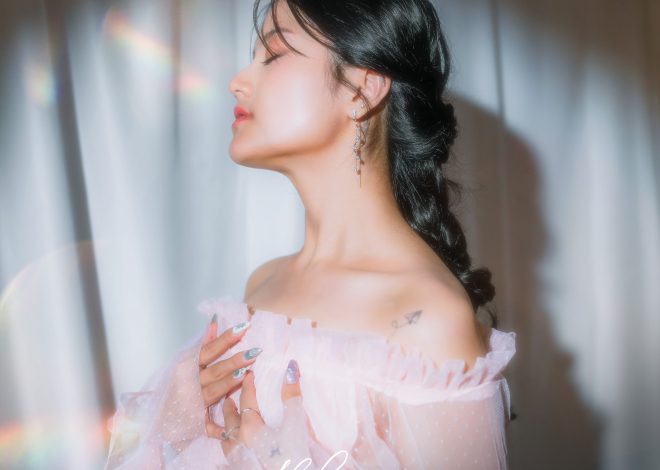“CHRISALIA MERILIS SINGLE ‘AKHIR CERITA’ SEBAGAI AKHIR JAWABAN DARI RINDU”