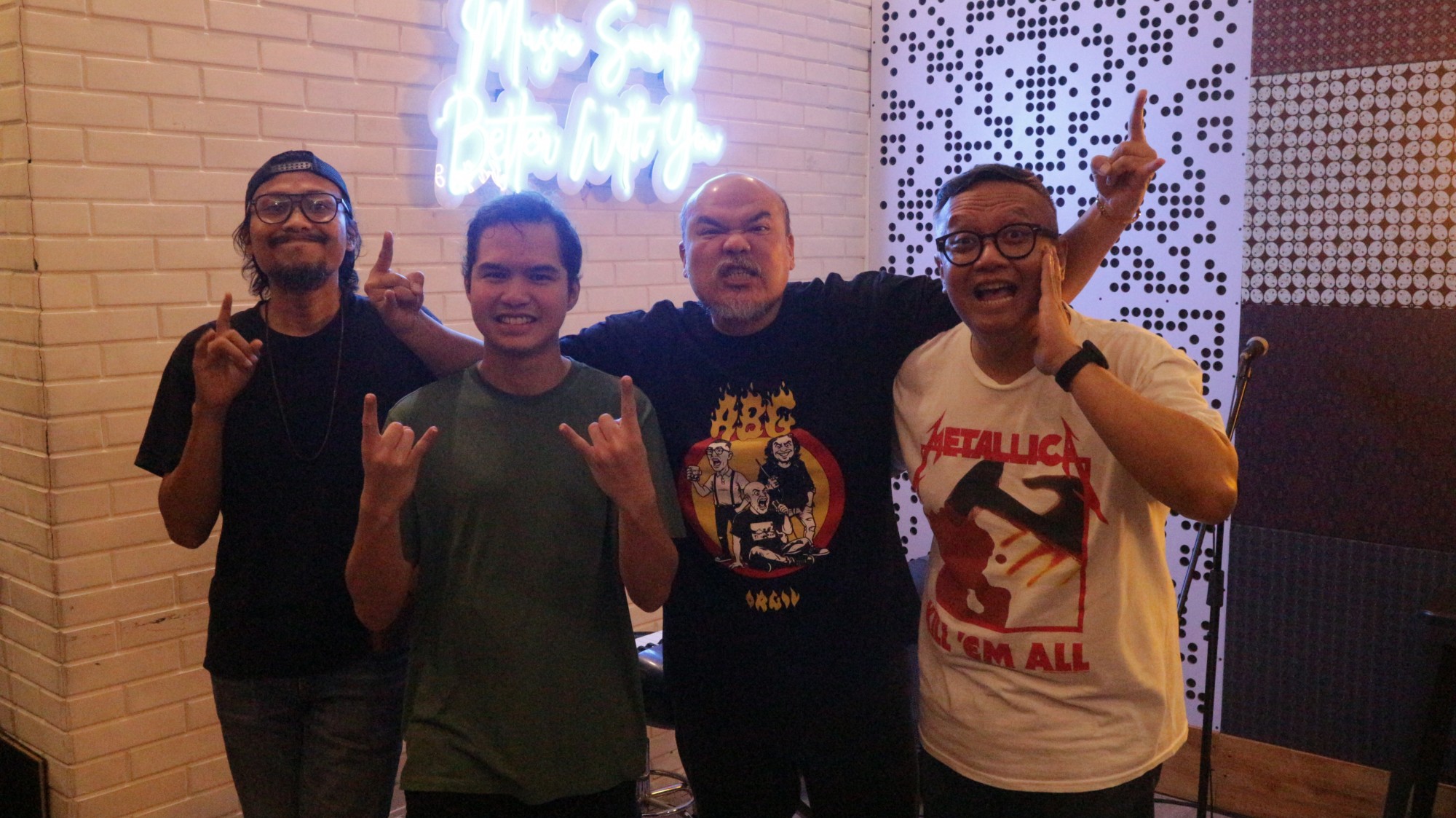 Rilis single ke-3, ABG kolaborasi dengan Dul Jaelani di “Hujan Hujanan”