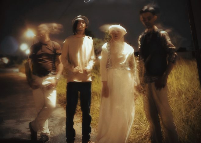 Lewat “Berjarak”, COCOLITE mengangkat saling mencintai namun berada di persimpangan hubungan.