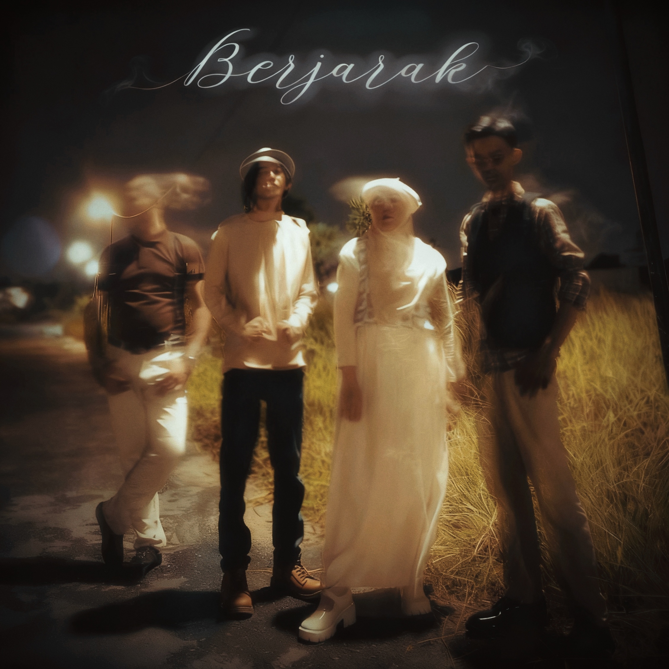 Lewat “Berjarak”, COCOLITE mengangkat saling mencintai namun berada di persimpangan hubungan.