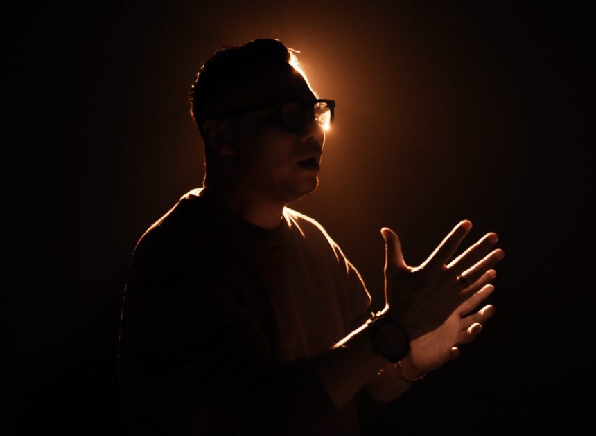 ADY rilis lagu “Berbisik Lirih”, Lagu Religi Paling Romantis