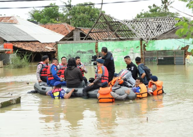 Antisipasi Pencurian Rumah Yang Ditinggalkan Warga, Serta Konsleting Listrik Saat Banjir, Polda Jabar Terus Intensifkan Patroli di Karangligar Karawang