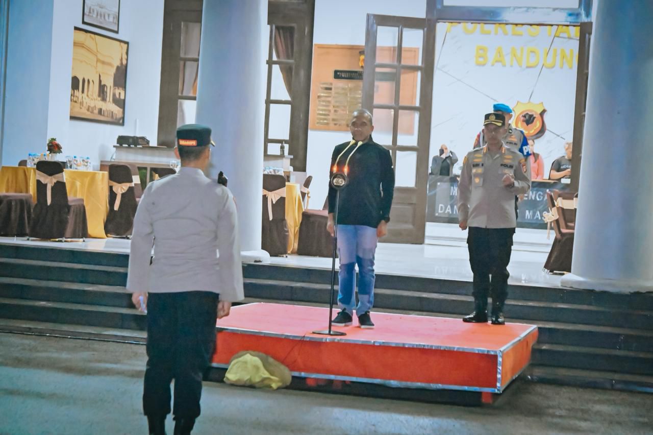 Kapolda Jabar Pimpin Patroli Skala Besar, Ratusan Personel Gabungan Dikerahkan Cegah Kejahatan di Malam Hari