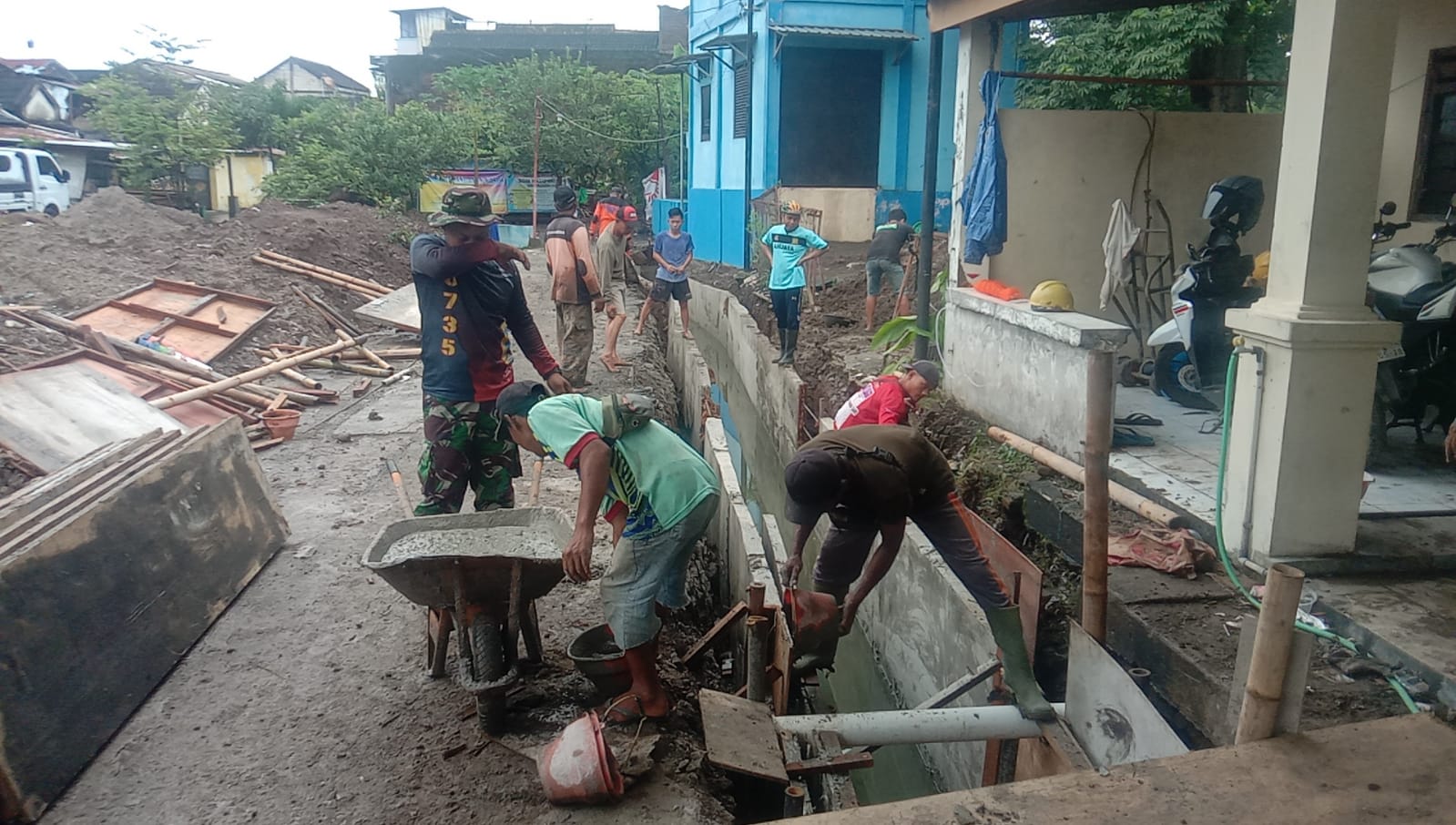 Putaran Mesin Molen Pacu Semangat Satgas TMMD Sengkuyung Tahap I TA. 2026 Kodim 0735 Surakarta