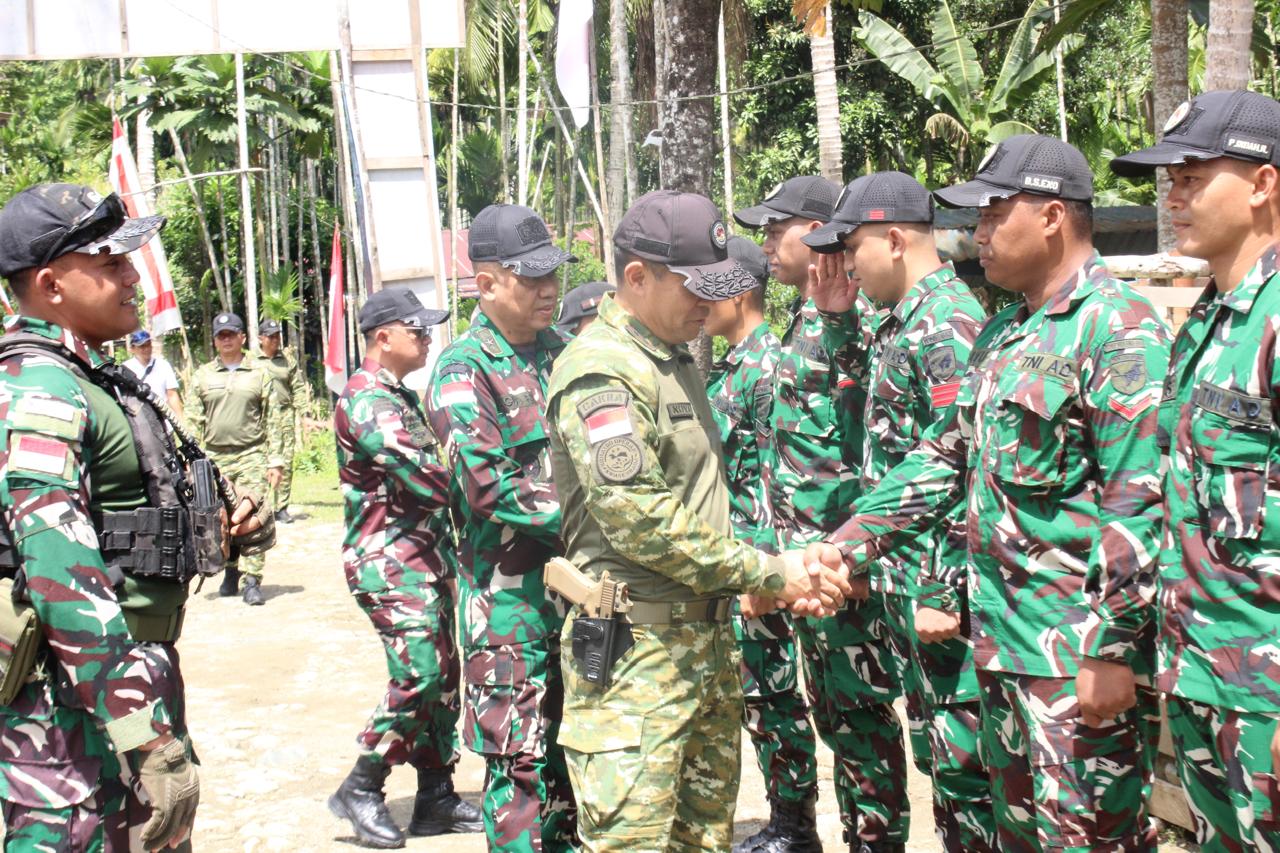 Pangdam XII/Tpr Tinjau Prajuritnya Yang Sedang Bertugas di Perbatasan Papua
