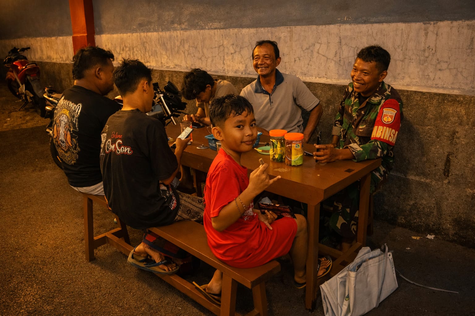 Patroli Malam Babinsa Cepogo, Perkuat Sinergi Jaga Kamtibmas Boyolali