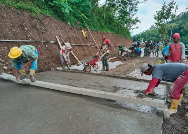 Hujan Membawa Berkah, Begitu Semboyan Satgas TMMD Ke-127 Dan Warga Desa Kembang