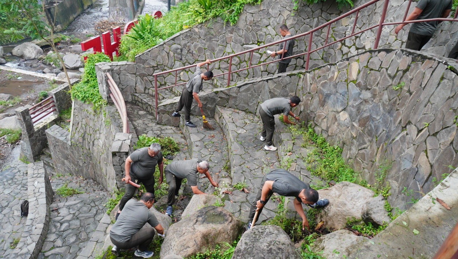 Sinergi TNI dan Masyarakat Bersihkan Boyolali, Gerakan ASRI Hidupkan Semangat Peduli Lingkungan